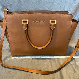 Michael Kors Selma Saffiano leather satchel handbag - camel